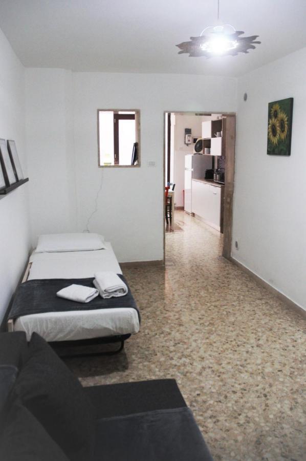 Enry'S House Apartment Бари Екстериор снимка