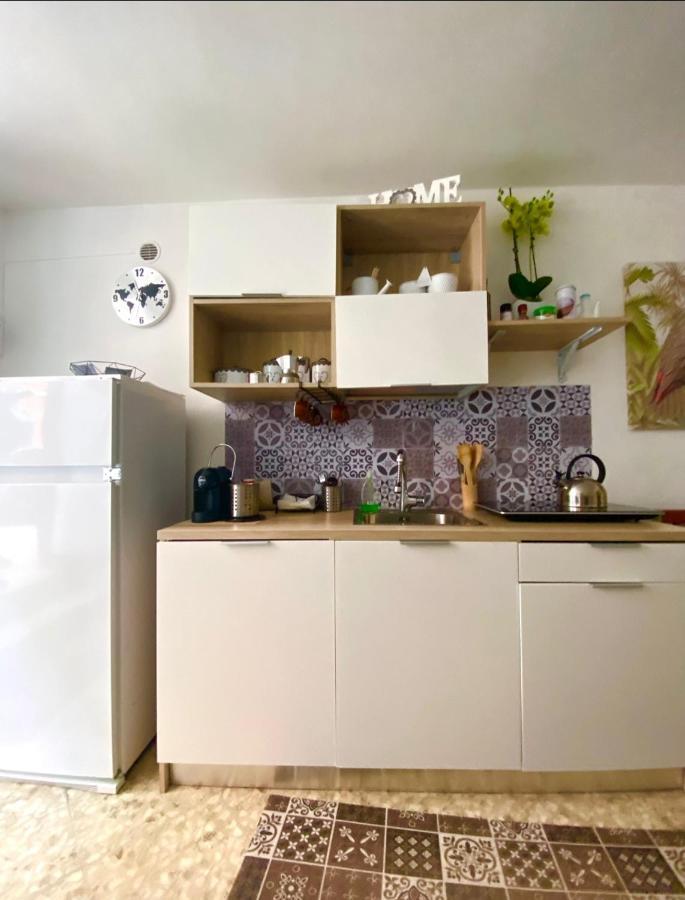 Enry'S House Apartment Бари Екстериор снимка