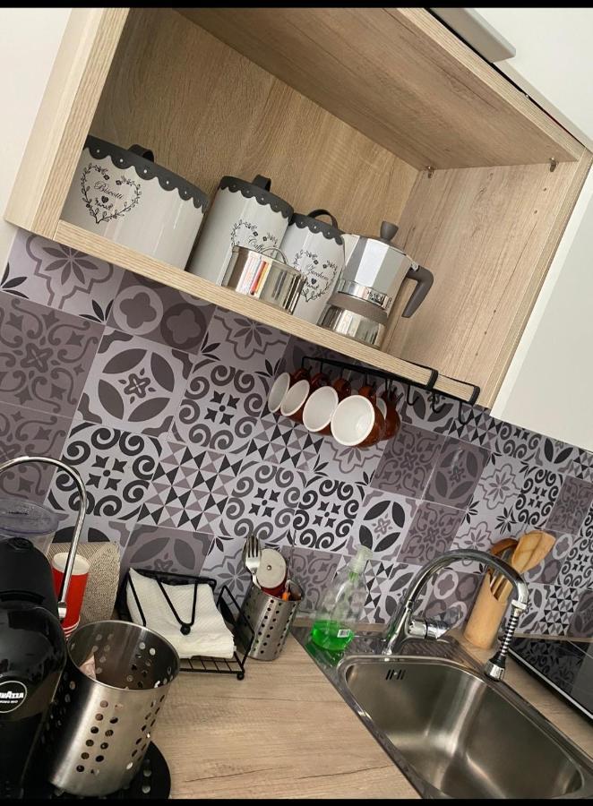 Enry'S House Apartment Бари Екстериор снимка